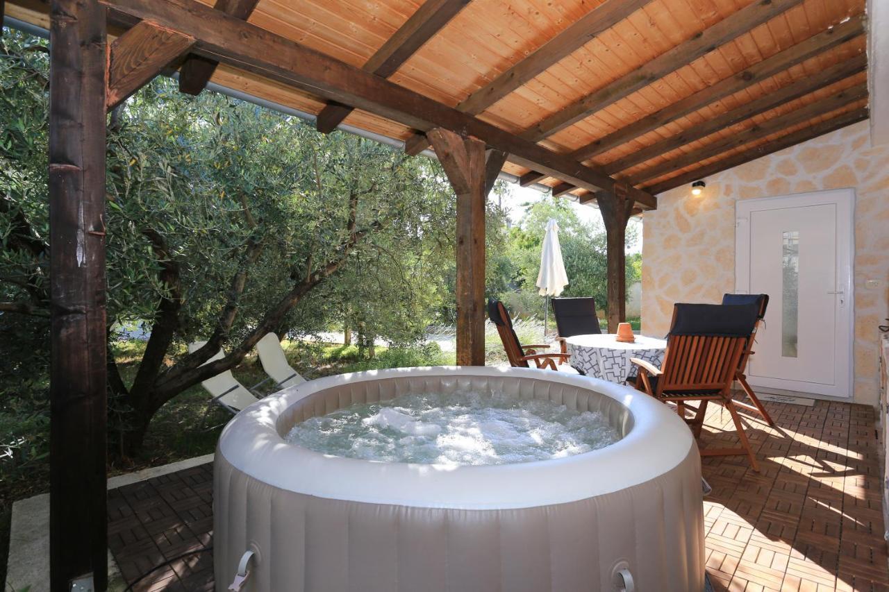 Hacienda Mia With Yacuzzi And Free Parking Zadar Eksteriør billede